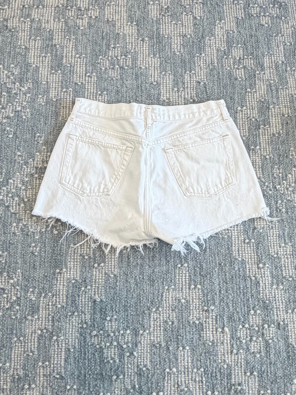Agolde Parker White Frayede Hem Denim Shorts - Picture 3 of 5